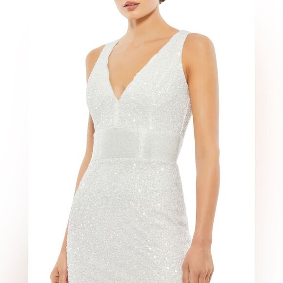 Mac Duggal SEQUINED SLEEVELESS V NECK COLUMN GOWN size 8 in white - Picture 5 of 16